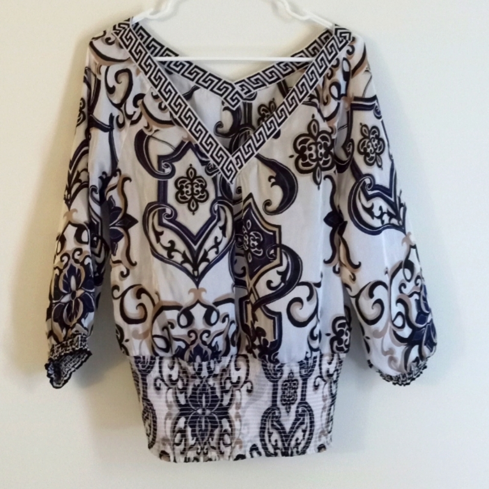 🌼White House Black Market Floral Print Greek Key Design Neckline- Size Medium
